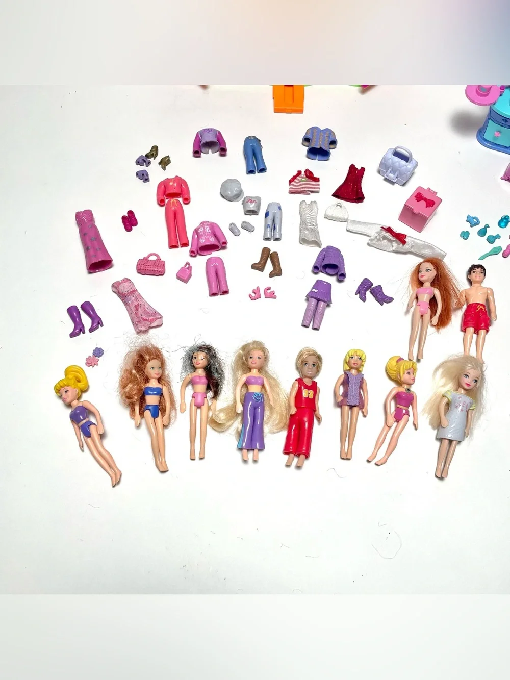 Vtg Early 2000’s Polly Pocket Lot-Dolls, Clothes, Dressing Room, Vanity Y2K